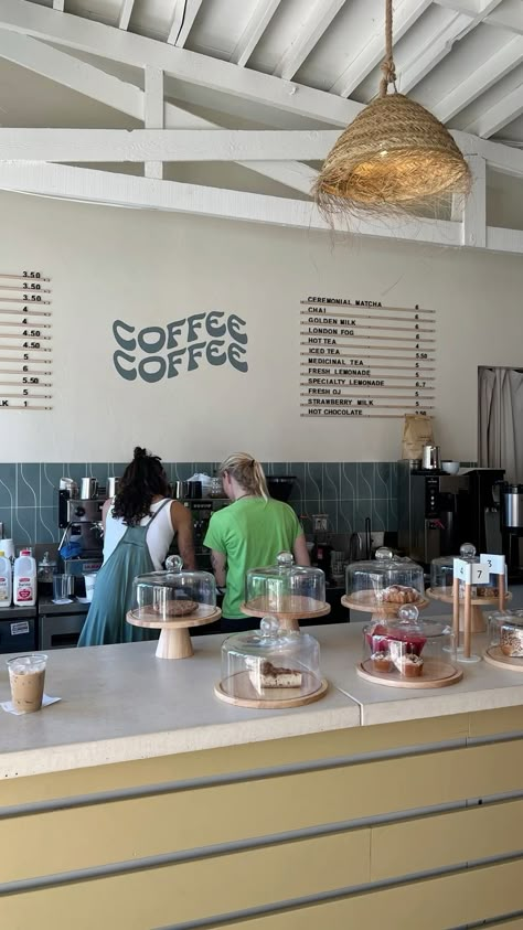 Own Shop Aesthetic, Own A Coffee Shop, Beach Vibe Coffee Shop, Coffee Shop Vision Board, Coffee Business Aesthetic, Vision Board Coffee Shop, Coffee Stand Aesthetic, Coffeshop Astethic, Cafe On The Beach