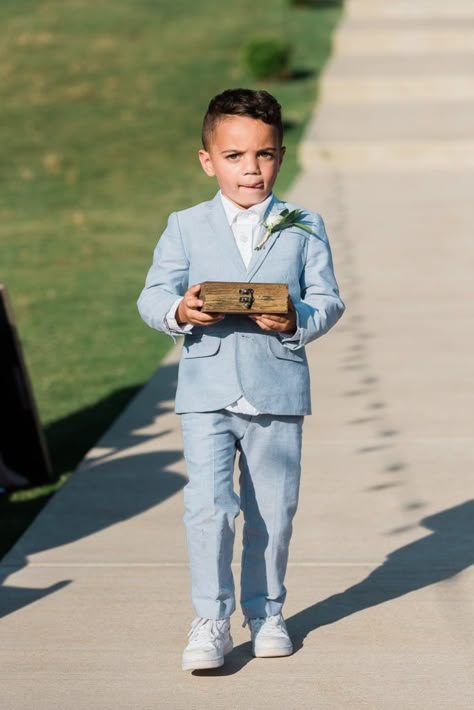 Destination Wedding Ring Bearer Outfit, Ring Bearer Blue Suit, Wedding Bearer Ideas, Linen Ring Bearer Outfit, Dusty Blue Wedding Ring Bearer, Dusty Blue Ring Bearer Outfit, Light Blue Ring Bearer Outfit, Baby Blue Chambelanes Outfits, Baby Blue Groomsmen Attire