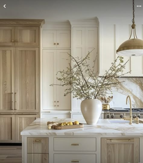 White Oak Kitchen Cabinets, White Oak Kitchen, Kitchen 2024, Oak Kitchen Cabinets, Dream Kitchens Design, Oak Kitchen, Gorgeous Kitchens, Dream Kitchens, Kitchen Inspiration Design