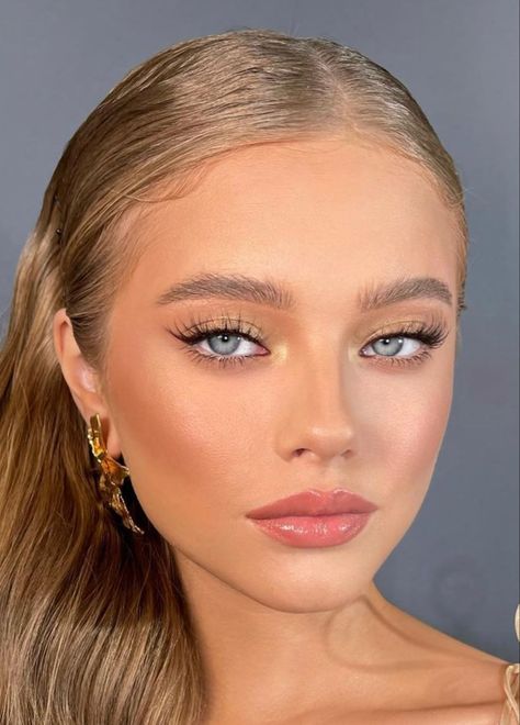 Makeup Looks Blue Eyes, No Make Up Make Up Look, Wedding Makeup For Blue Eyes, Ball Makeup, Natural Prom Makeup, Natural Glam Makeup, Prom Eye Makeup, Prom Makeup Looks, Dance Makeup