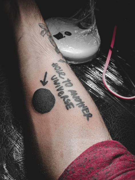 Strange Tattoos, Life Is Strange Tattoo, Games Tattoo, Universe Tattoo, Spiritual Fashion, Another Universe, Weird Tattoos, Life Is Strange, Paw Print Tattoo