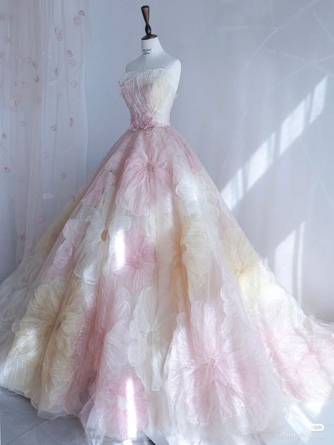 Ball Gowns With Trains, Bow Dresses Women Formal, Ballgown Dresses, Dresses Sweet 16, Pink Floor, Gowns Dresses Elegant, Floor Length Prom Dresses, Princess Ball Gowns, 16 Dresses