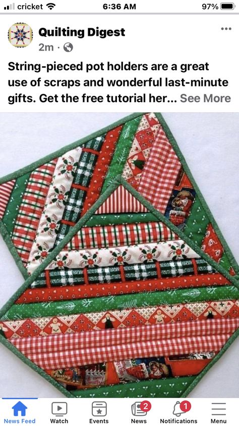 Quilted Potholder Pattern, Christmas Potholders, Christmas Quilting Projects, Easy Quilting, Quilting Digest, Mug Rug Patterns, Christmas Sewing Projects, Ornaments Homemade, Christmas Pots