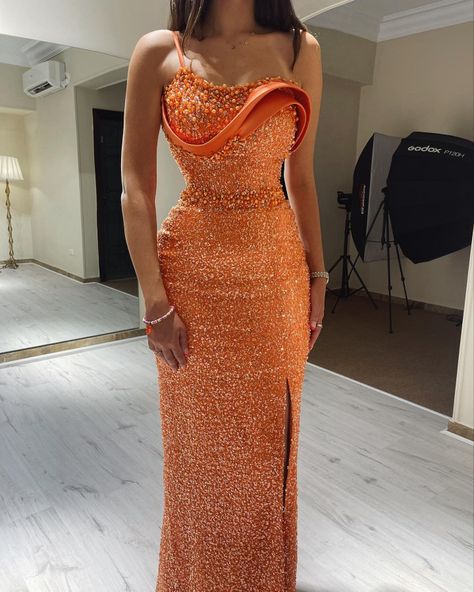 Elegant Orange Sequin Dress, Fitted Orange Dress For Banquet, Fitted Mermaid Dress With Rhinestones, Orange Evening Dress, Orange Evening Dresses, Kente Dress, Lace Dress Styles, Dinner Dress Classy, African Lace Dresses