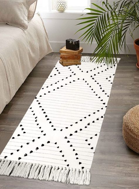 Boho Bath Mat, Rug Black And White, Bathroom Runner, Boho Runner Rug, Beige Throws, Bathroom Runner Rug, Geometric Diamond Pattern, Laundry Room Rugs, White Chic