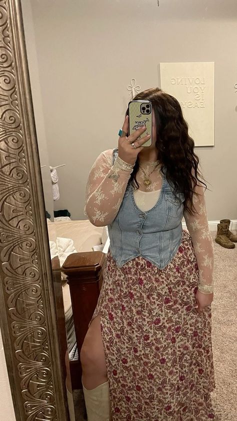 Cute Summer Layered Outfits, Denim Vest Outfit Spring, Jean Vest With Dress, Therapist Outfits Women Winter, Outfits With A Jean Vest, Denim Vest And Jeans Outfit, Jean Vest And Skirt Outfit, Fitted Denim Vest Outfit, Spring Fits Aesthetic Casual