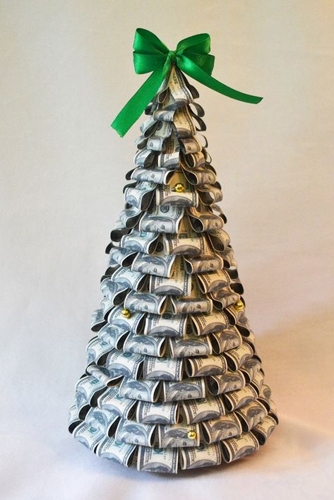 Money Tree Dollars Bills Craft Tutorial DIY Gift Decoration Today I want to show you how to make a very popular and beautiful money tree of notes. If you don't know what to give for a birthday or new year, then give this money tree.  I wish you pleasant viewing! Money Gifts Christmas, Graduation Money Gifts, Money Bouquet, Creative Money Gifts, Christmas Money, Diy Money, Money Origami, Money Tree, Diy Birthday Decorations