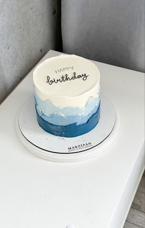 Musician Birthday Cake, Elegant Cake Designs For Men, Ocean Cake Ideas Simple, Cake Designs Men, Birthday Cake For Boyfriend Creative, Small Cake Designs For Men, Cake For Men Simple, Boyfriend Cake Birthday, Birthday Cakes For Men Unique