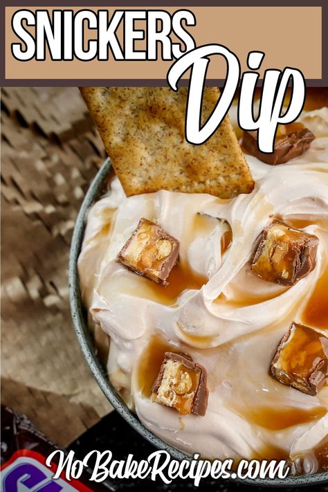 Snickers Dip For Apples, Snicker Dip Recipe, Snickers Dip Recipe, Snickers Dip, Dip For Potato Chips, Snickers Salad, Snack Boards, Snickers Cheesecake, Tiktok Recipes