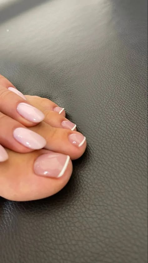 Micro French Pedicure, Wedding Toes Nails, No Chip Pedicure, Bride Pedicure Wedding Day, Neutral Pedicure Ideas, Nail Designs August, Classy Pedicure Ideas, Mermaidcore Nails, Pedicure Natural