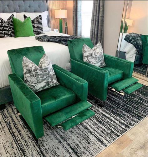 Emerald green bedroom with emerald green accent chairs Emerald Green Room Ideas Bedroom, Emerald Green Rooms, Emerald Green Bedroom, Emerald Green Couch, Green Room Ideas Bedroom, Emerald Green Bedrooms, High Leg Recliner, Green Accent Chair, Green Couch