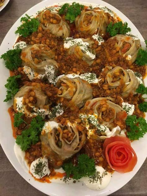 Afghan Dishes, Cooking Presentation, Afghanistan Food, Afghani Food, Kurdish Food, Fast Healthy Dinner, Afghan Food Recipes, Afghanistan Culture, Afghan Food