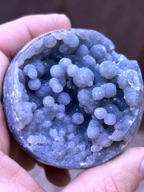 Prettiest Crystals, Aesthetic Lavender, Lounge Designs, Crystals Gems, Grape Agate, Zen Home Decor, Zen Home, Orgone Energy, Pretty Rocks