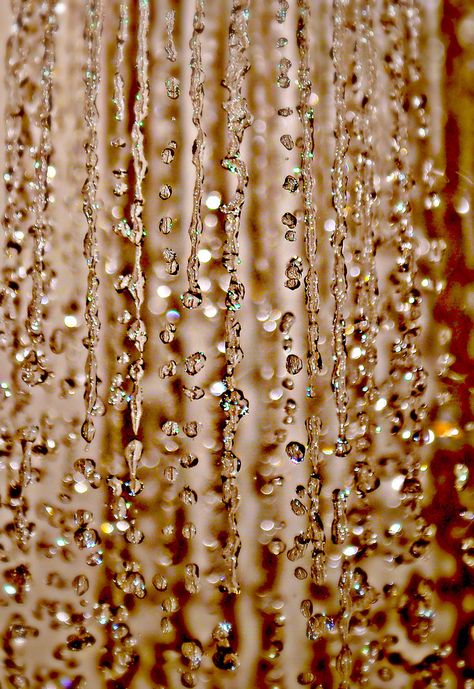 Rain Wallpapers, Drops Of Water, Gold Aesthetic, Glitter Wallpaper, Gold Wallpaper, Wallpaper Collection, Rain Drops, Aesthetic Backgrounds, Aesthetic Iphone Wallpaper