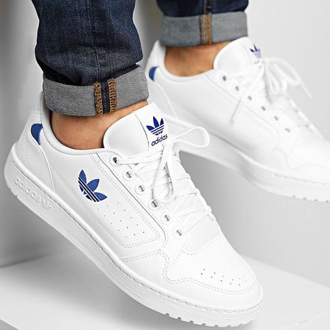 Adidas Outfit Ideas, Adidas Shoes Mens Sneakers, Royal Blue Sneakers, Snicker Shoes, White Shoes Outfit, Mens Business Casual Shoes, Casual White Sneakers, Mens Shoes Casual, Adidas Runners