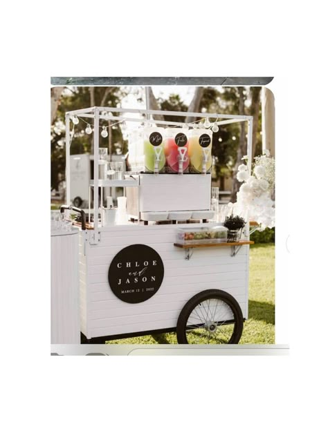 Catering Cart, Party Rental Ideas, Mobile Bar Cart, Bar Mobile, Dessert Catering, Bar Business, Deco Champetre, Drink Cart, Food Cart Design