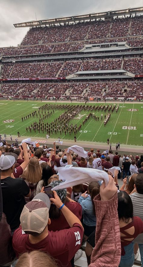 College Vision Board, Football College, College Motivation, Halftime Show, College Aesthetic, College Board, Texas A M University, Dream College, Uni Life