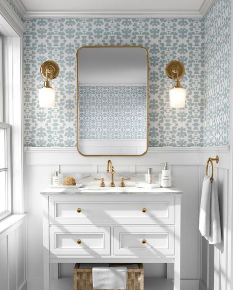 Just slightly obsessed with the styling of @popofcolorbylindsey 🩵🧡🩷 She used the Chintz Mist wallpaper from @lauraparkdesign for her bathroom pattern and we can’t get enough! If you don’t already follow both of these fabulous people, run, don’t walk! 🏃‍♂️ Swipe for more wallpaper inspo! 📸: @popofcolorbylindsey Wallpaper: @lauraparkdesign #lauraparkdesigns #laurapark #wallpaperdesign #bathroomdecor #wallpaperwednesday #wallpaperinspo #homedecorideas Bathrooms With Blue And White Wallpaper, Blue Tile And Wallpaper Bathroom, Powder Room Blue Wallpaper, Light Blue Bathroom Wallpaper, Powder Room With Slanted Ceiling, Classy Bathroom Wallpaper, Bathroom Wallpaper Half Wall, Statement Wallpaper Bathroom, Bathroom Decor With Wallpaper