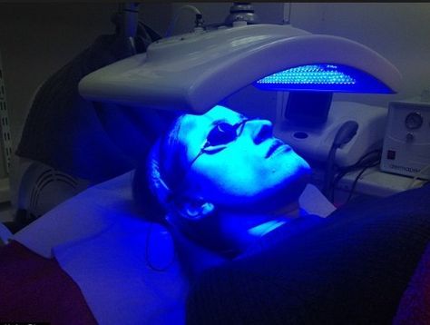 A little vitamin D from light therapy can treat skin conditions and may make you feel happier. Aesthetic Dermatology, Treating Acne, Blue Light Therapy, Led Therapy, Congested Skin, Aesthetic Clinic, Blue Led Lights, Emergency Room, How To Treat Acne