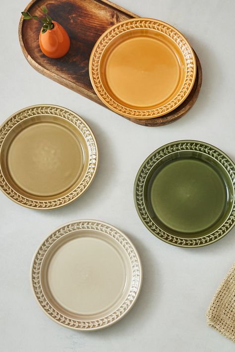 Earthy toned dinnerware for the nature-inspired home. Style the table with Portmeirion Botanic Garden Harmony, complete with embossed leafy detailing on the rim. Portmeirion Pottery, Mismatched Plates, Best Duvet Covers, White Dinner Plates, Touch Lamp, Botanic Garden, Holiday Baby, Amber Stone, Recycled Furniture