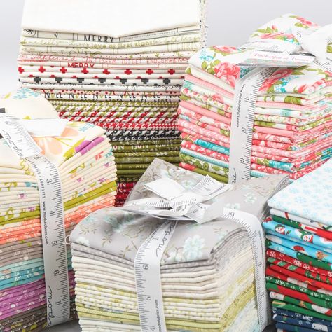 Try Our Top 5 Fat Quarter Quilt Patterns - The Jolly Jabber Quilting Blog Far Quarter Quilt Patterns, Fat Quarter Bundle Quilt Pattern, 12 Fat Quarter Quilt Patterns Free, Fat Quarter Quilt Pattern Free, Antique Quilt Patterns, Quilts Using Fat Quarters, Free Fat Quarter Quilt Patterns, Pineapple Quilt Pattern, Fat Quarter Quilt Patterns