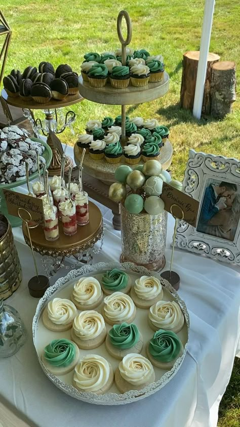 Dessert Table Wedding Elegant Gold, White And Gold Boho Table Setting, Wedding Food Decorations, Forest Green Quinceanera Cake, Sage Candy Table, Natural Flower Bouquet Brides, Succulent Dessert Table, Food Ideas For Quinceanera, Desert Table Ideas For Graduation