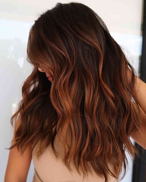 26 Trendy Auburn Balayage Hair Color Ideas Auburn Balayage Hair, Medium Auburn Hair Color, Fall Auburn Hair, Balayage Auburn, Medium Auburn Hair, Auburn Hair Balayage, Dark Auburn Hair, Balayage Hair Color Ideas, Auburn Balayage