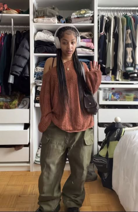 Sza Outfits Overalls, Baggy Tee And Cargo Pants, Earthy Oversized Outfits, Plus Size Black Women Fashion Street Styles, Fall Spiritual Outfits, Winter Spiritual Outfits Black Women, Cold Earthy Outfits, Earth Girl Winter Outfits, Neosoul Outfits Winter