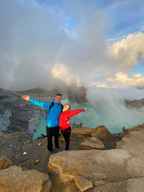 ijen crater tour from pemuteran bali Ijen Crater, Mt Bromo Indonesia, Mount Pinatubo Volcano, Tour Packages, Volcano, Be Perfect, Bali, Indonesia, Travel