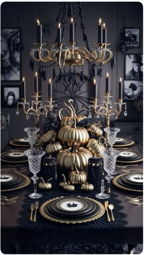 Luxury Halloween Decorations, Spooky Dinner Party Ideas, Halloween Luxury Decor, Spooky Dinner Table, Gothic Glam Halloween Decor, Halloween Decor For Restaurant, All Black Halloween Decor, Halloween Glam Decor, Elegant Halloween Decor Diy