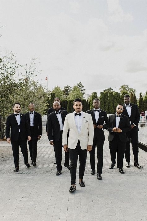 Black White And Gold Groomsmen, White And Black Suit Wedding, Black And Gold Bridesmaids, White And Gold Wedding Groomsmen, Wedding Theme Black And Gold, Wedding Black White Gold, Black And White And Gold Wedding Theme, Black And Gold Themed Wedding, Groomsmen Attire Black And White