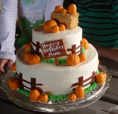 Ava's pumpkin patch birthday cake Pumpkin Patch Birthday Cake, Birthday Cake Girls Kids, Pumpkin Patch Cake, Fall Cakes Decorating, Patch Birthday Party, Birthday Cakes Girls Kids, Pumpkin Patch Birthday Party, Fall Birthday Cakes, Halloween Pumpkin Cake