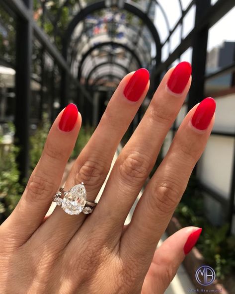 Red chrome nails