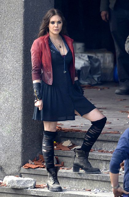 ‘Avengers’ Set Photos Offer First Look At Scarlet Witch And Quicksilver - MTV Scarlet Witch Avengers, Scarlet Witch Costume, Olsen Scarlet Witch, Scarlet Witch Cosplay, Наташа Romanoff, Witch Cosplay, Elizabeth Olsen Scarlet Witch, Scarlet Witch Marvel, Scarlett Witch