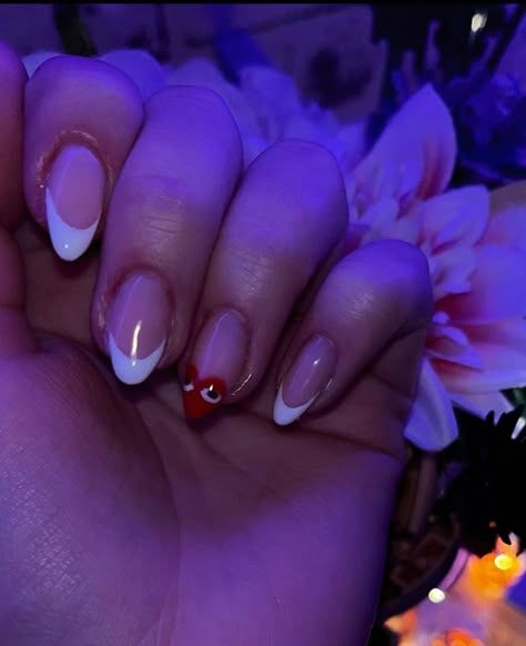 The latest nail style trend to hit Instagram is a creative way to celebrate the season. Users are uploading images of nails painted to look like the knit sweaters that are perfect for this time of the year. .. White Nails With Red Heart, Nails With Red Heart, Nails With Rhinestones White, Glitter White Nails, White Nails With Diamonds, White Nails With Design, White Nails With Rhinestones, Beginner Nails, Acrylic White Nails