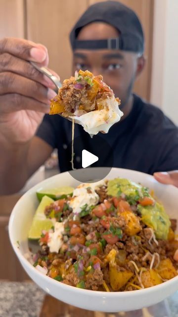 Daven Gates aka OneStopChop on Instagram: "Soft Potato Taco Bowl is my new favorite. Used to make these all the time when I worked at Taco Bell! Perfect for meal preps too more protein, less guilt!! #tacobowl #scrubdaddy #scrubdaddypartner #onestopchop" Potato Taco Bowl, Taco Bell Potatoes, Daven Gates, Mobile Barber, Mexican Entrees, Taco Bowl Recipe, Potato Bowl, Taco Bowl, Instagram Recipes