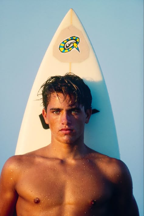 Braids Guys, Surfer Boy Aesthetic, Surf Guys, Surf Boy, Surfing Poster, Surf Boys, Hot Surfers, Surfer Aesthetic, Surfer Guys