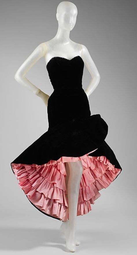 Silk evening dress by House of Balenciaga, Cristobal Balenciaga, 1951. Cristobal Balenciaga, Balenciaga Dress, Cristóbal Balenciaga, Argentine Tango, Fashion 1950s, Designer Evening Dresses, 1950s Style, Foxtrot, Costume Institute