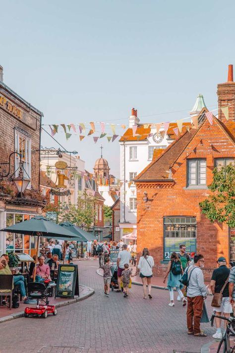 13 Best Places To Visit In South-East England South England Aesthetic, Places To Visit In Uk United Kingdom, Must See Places In The Uk, Top 10 Places To Visit In England, Southport England, East Midlands England, East New Britain Province, Brighton Lanes, Bodiam Castle