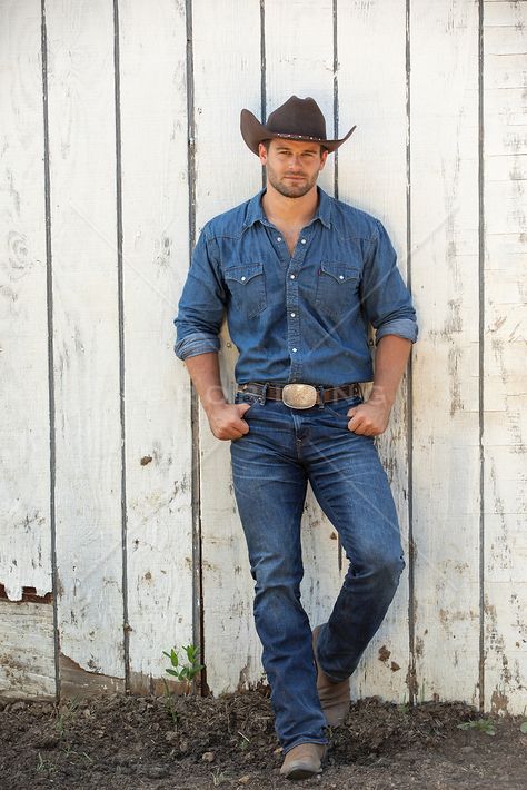 Denim On Denim Outfit Men, Cowboy Men Outfit, Cowboy Outfit Men, Country Boy Outfits, Cowboy Outfit For Men, Hot Cowboy, Country Mens Fashion, Fitness Modeling, Farmer Outfit