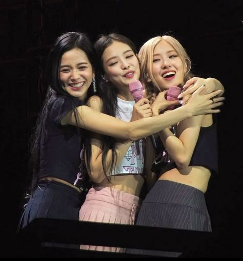 Blackpink Concert, Honey Love, Bp Rosé, Best Honey, Pink Tour, Blackpink Memes, Happier Than Ever, Jennie Rose, Born Pink World Tour