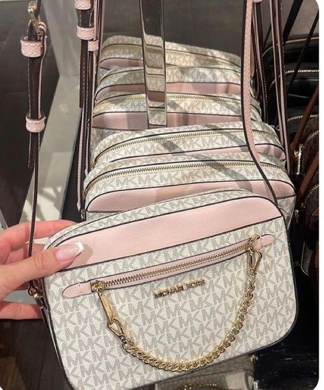 Large Leather Crossbody Bag, Stylish School Bags, Luxury Bags Collection, Purse Essentials, Handbag Essentials, Mk Purse, Brown Crossbody Bag, Pink Crossbody Bag, Girly Bags