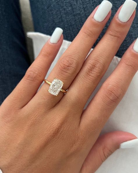 All Gold Engagement Ring, Solitaire Engagement Ring Round, Dream Engagement Rings Gold, Gold Band Engagement Ring, Rectangle Rings Engagement, Engagement Rings Shapes, Gold And Silver Engagement Ring, Wedding Rings Gold Band, Engagement Ring Gold Band