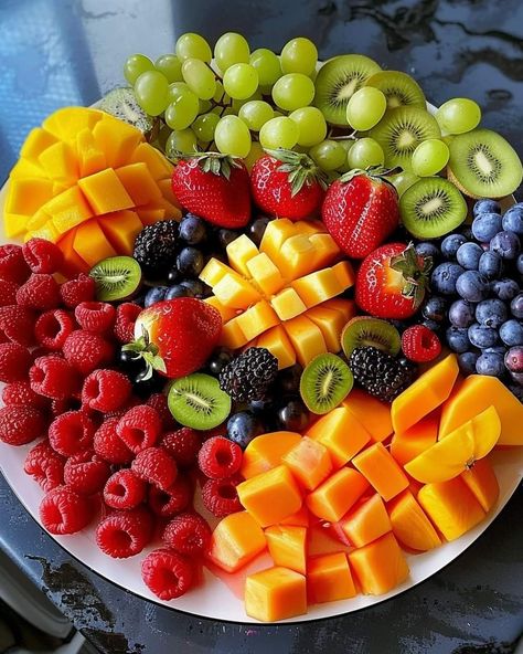 Eat Fruit Aesthetic, Aesthetic Fruit Board, Fruits Vision Board, Eat The Rainbow Aesthetic, Aesthetic Food Pictures Healthy, Eat More Fruits And Vegetables, Fruit Board Aesthetic, Healthy Beautiful Food, Aesthetic Fruit Platter