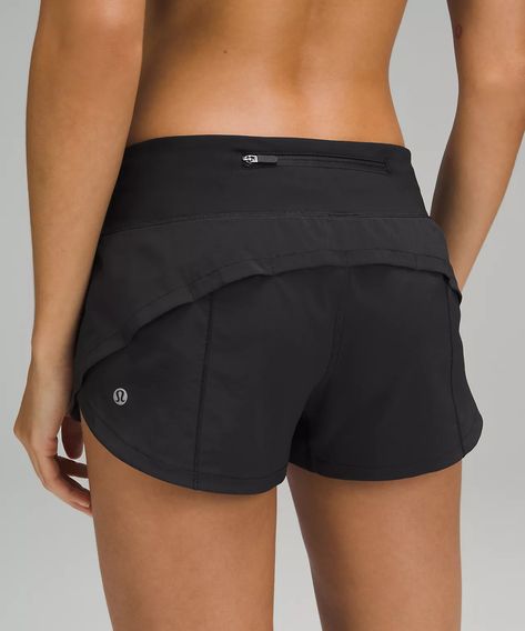 Lulu Shorts Outfit, Lululemon Outfit Fashion, Lulu Lemon Shorts, Lulu Shorts, Lululemon Speed Up Shorts, Lululemon Outfits, Shorts Lululemon, Lululemon Shorts, Birthday Wishlist