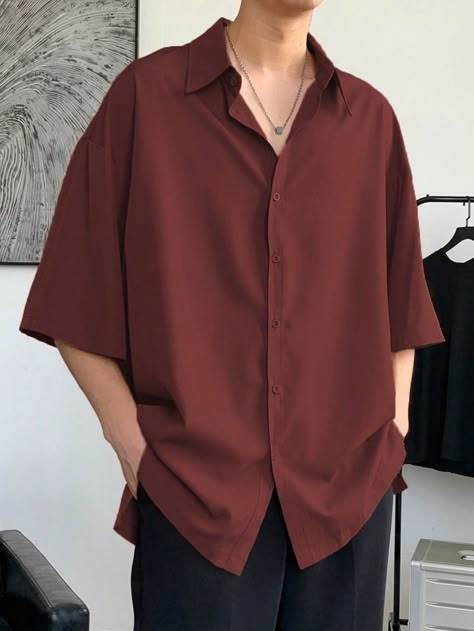 Loose Shirts Men, Nice Button Up Shirt Outfits Men, Men Outfits Korean Style, Maroon Button Up Shirt Men Outfit, Drop Shoulder Shirt Men, Mens Academia Outfits, Male Clothing Styles Casual, Dark Red Shirt Outfit Men, Fitted Clothes Men