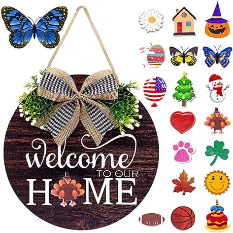 Interchangeable Welcome Sign, Wood Door Sign, Rustic Wood Doors, Outdoor Fall Decor Ideas, Welcome Signs Front Door, Halloween Christmas Decorations, Wood Wreath, Porch Wall, Farmhouse Porch