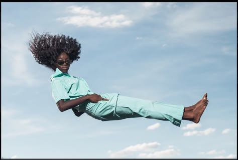 Floating People, Jumping Pictures, Desert Photoshoot Ideas, Trampoline Jump, Sport Editorial, Valentine Music, Monica Rambeau, Hermes Watch, Shooting Ideas