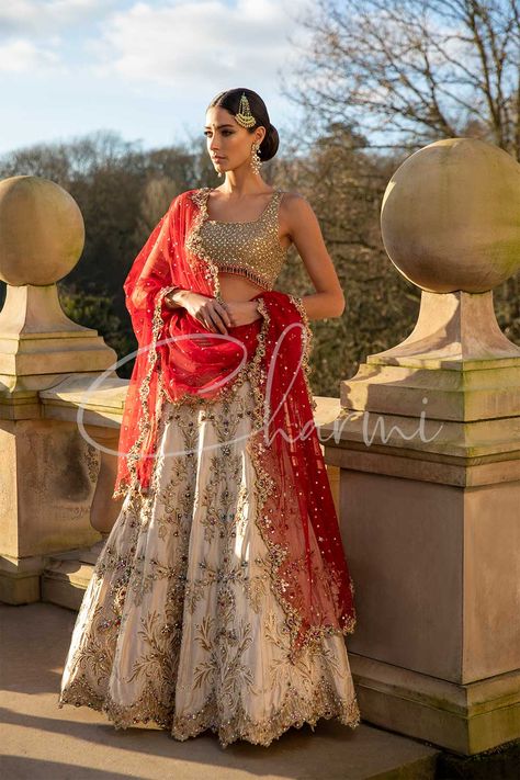 CHAMPAGNE GOLD LENGHA WITH RED DUPATTA - WR05 - Charmi Creations Gold Lehenga Bridal, Gold Lengha, Floral Bridal Lehenga, White Bridal Lehenga, Raw Silk Embroidery, Cutdana Embroidery, Cancan Lehenga, Sheer Dupatta, Gold Lehenga