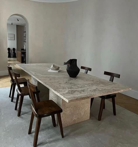 Ranch Dining Room Ideas, Travertine Dining Table, Table In The Kitchen, Stone Dining Table, Dining Table Marble, Dining Room Inspiration, Marble Table, Home Room Design, Dining Room Design